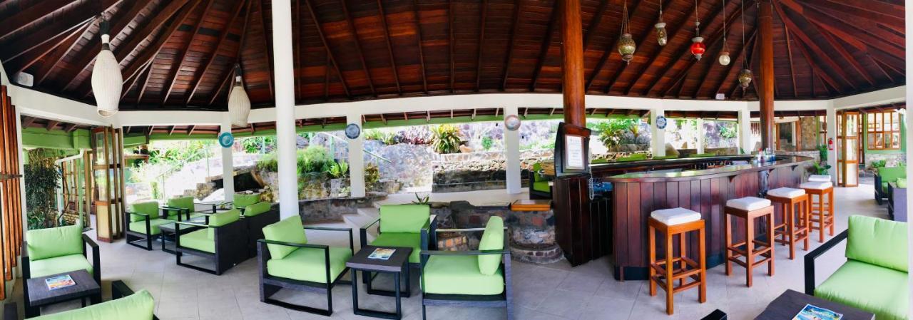 Young Island Resort Calliaqua Dış mekan fotoğraf
