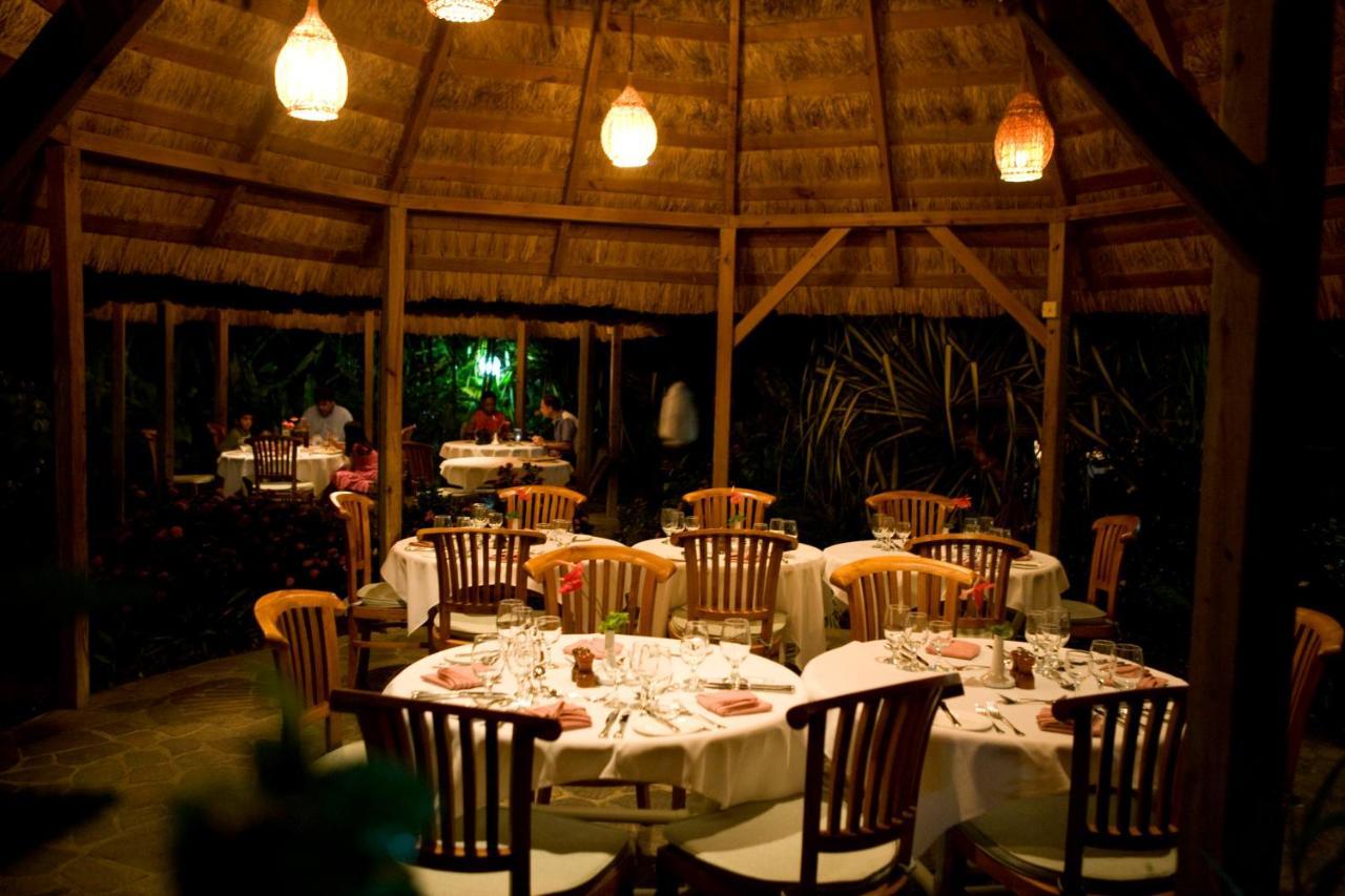 Young Island Resort Calliaqua Dış mekan fotoğraf
